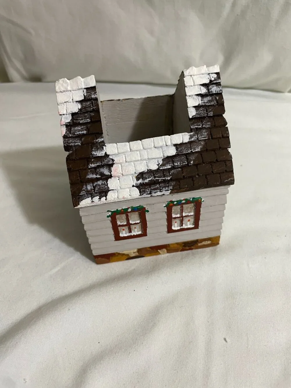 Hand Painted Wooden Christmas Cottage House Planter Trinket Holder Decor 4